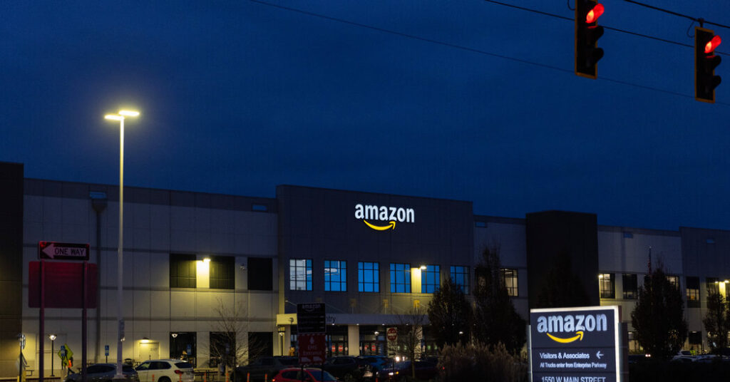 01Biz-Amazon-earnings-czjm-facebookJumbo-1024x536.jpg